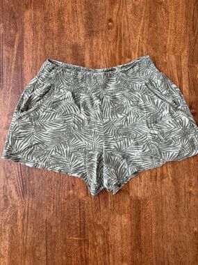 Three Dots Olive Green Leaf-Print Elastic-Waist Shorts